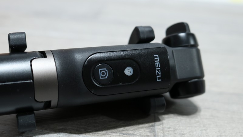 MEIZU Bluetooth Remote Control Selfie Stick (2)