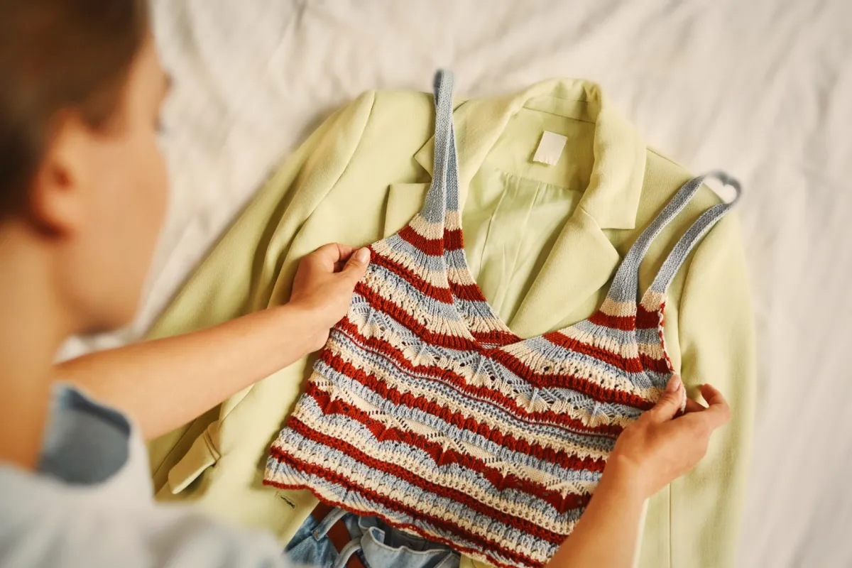 Cum alegi o rochie tricotată care să nu te îngroașe? Sfaturi și recomandări